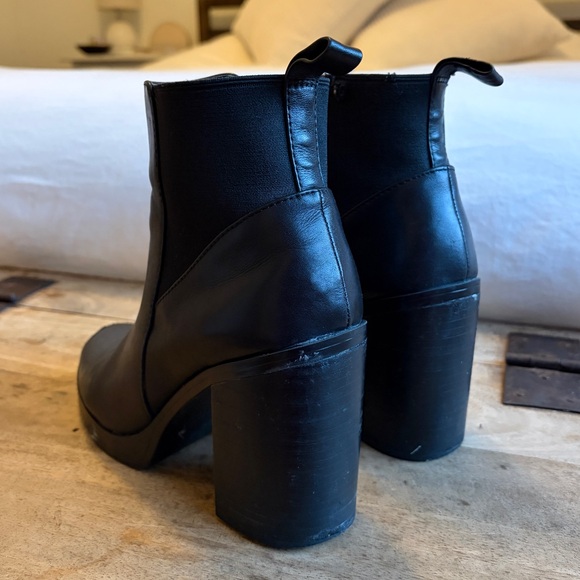 Steve Madden Boots - Picture 4 of 6